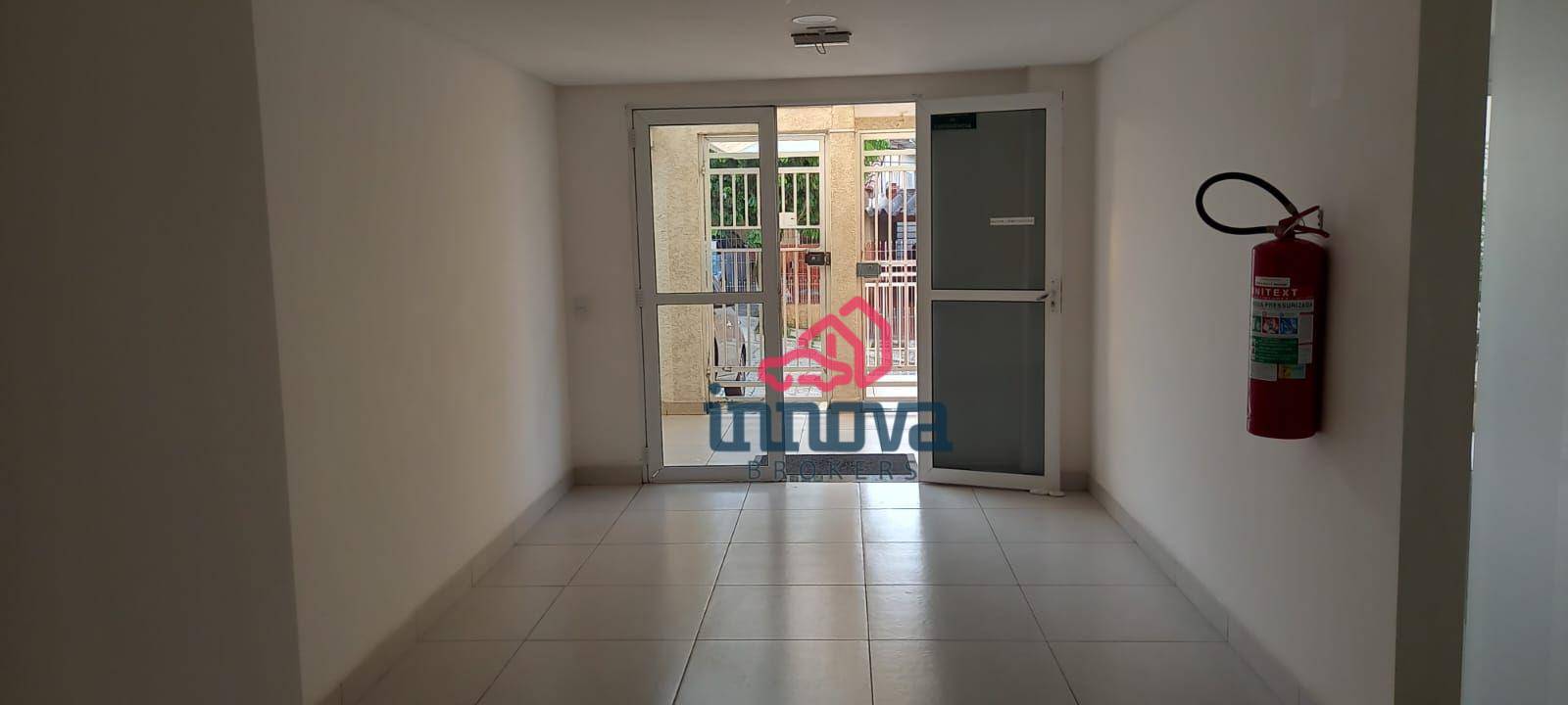 Apartamento à venda com 2 quartos, 58m² - Foto 4