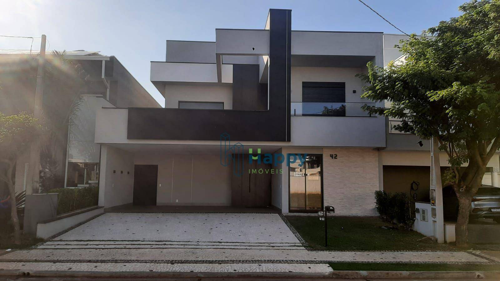 Casa de Condomínio à venda com 4 quartos, 272m² - Foto 1