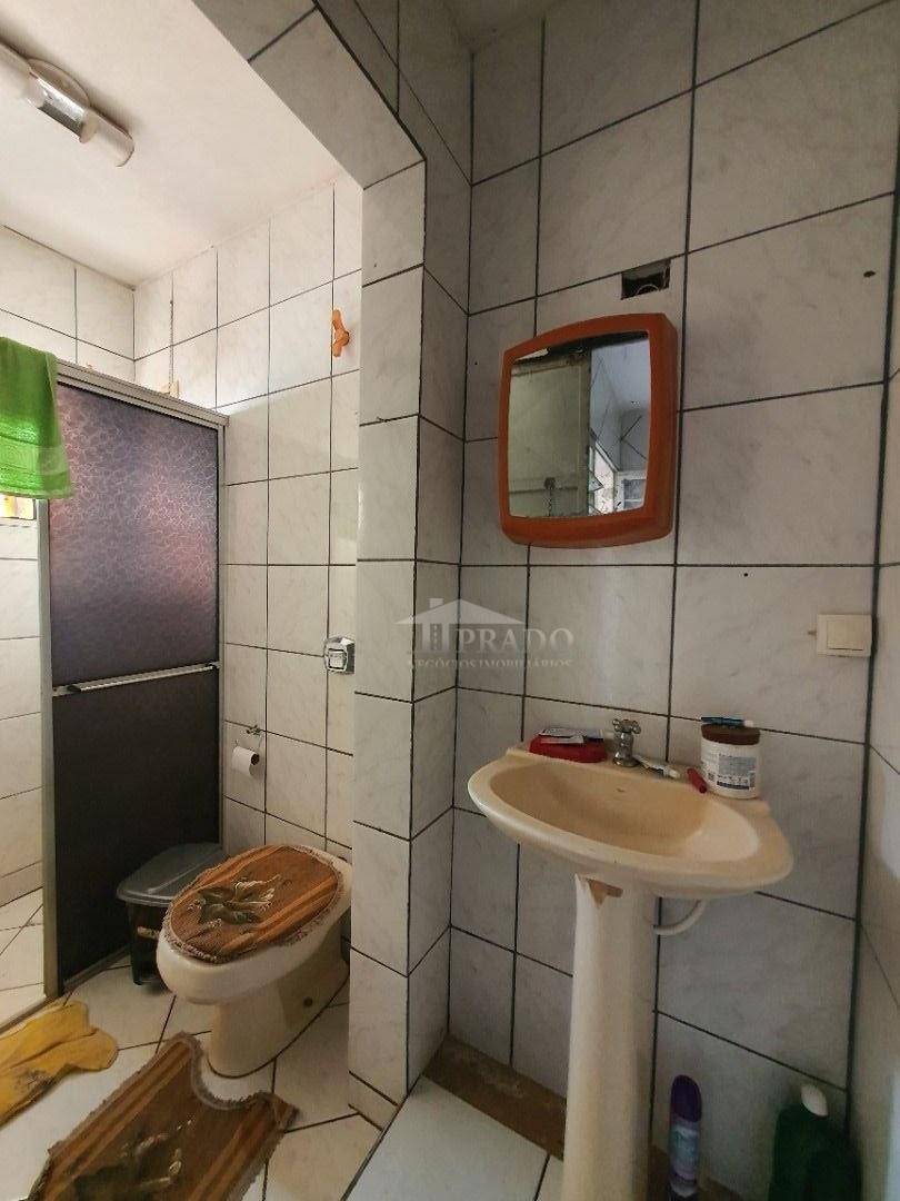 Casa à venda com 5 quartos, 181m² - Foto 25