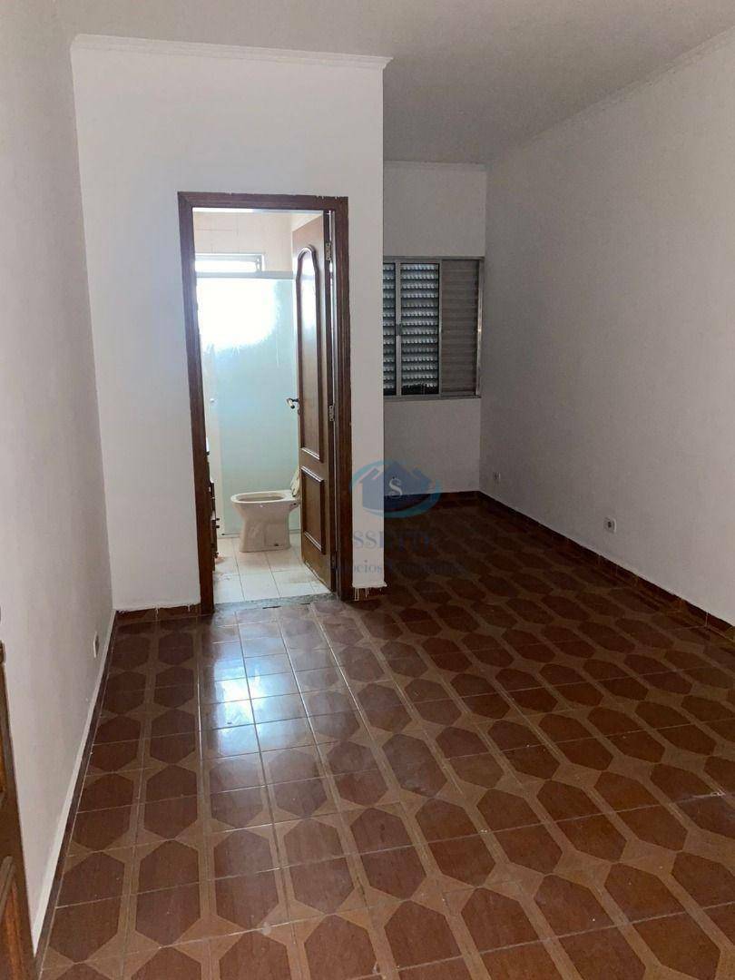 Casa para alugar com 4 quartos, 315m² - Foto 7