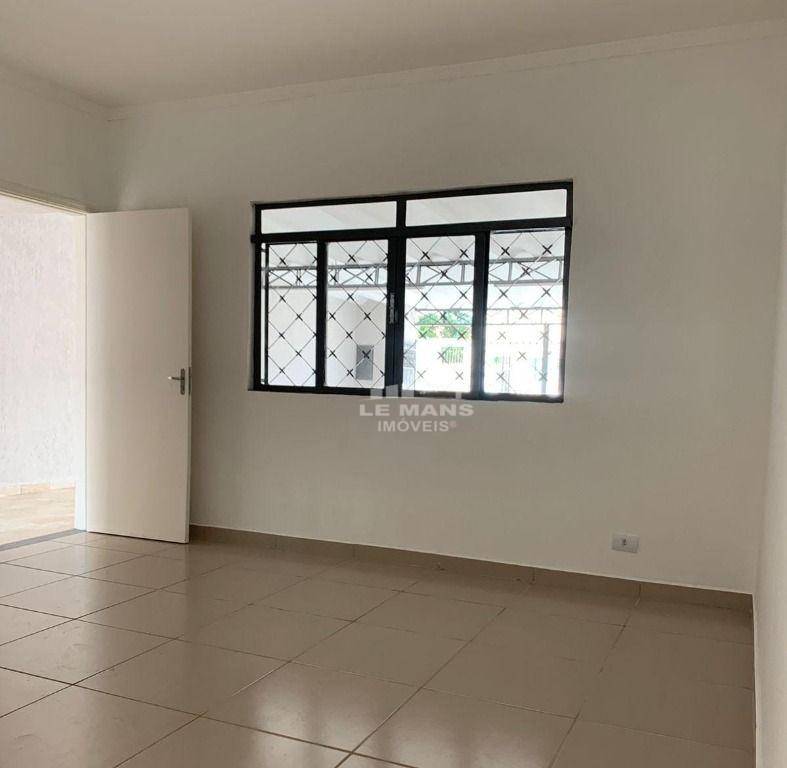 Casa à venda com 2 quartos, 90m² - Foto 1