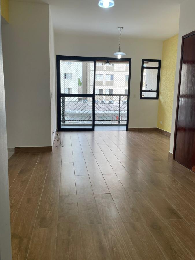 Apartamento para alugar com 3 quartos, 113m² - Foto 2