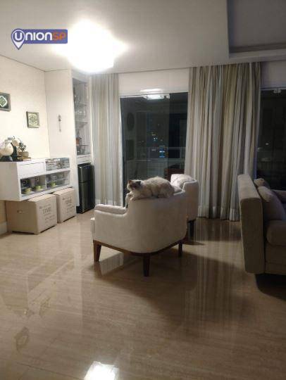 Apartamento à venda com 3 quartos, 140m² - Foto 2