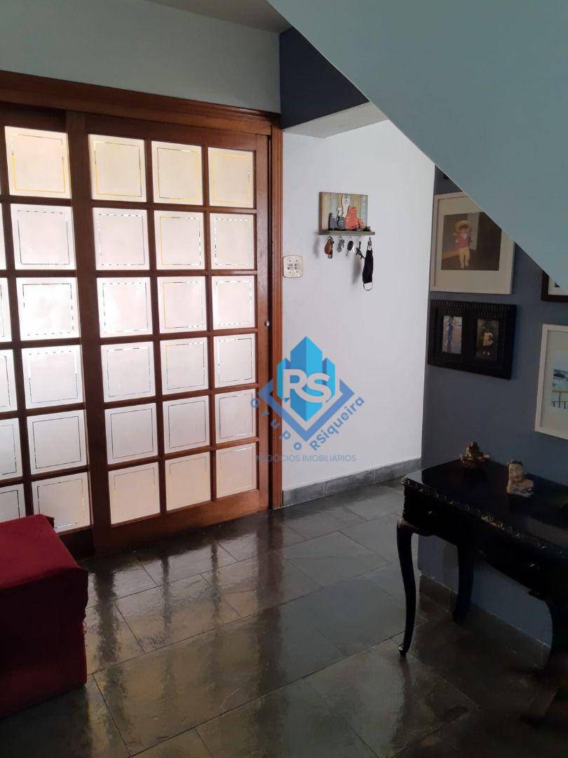 Sobrado à venda com 3 quartos, 200m² - Foto 4