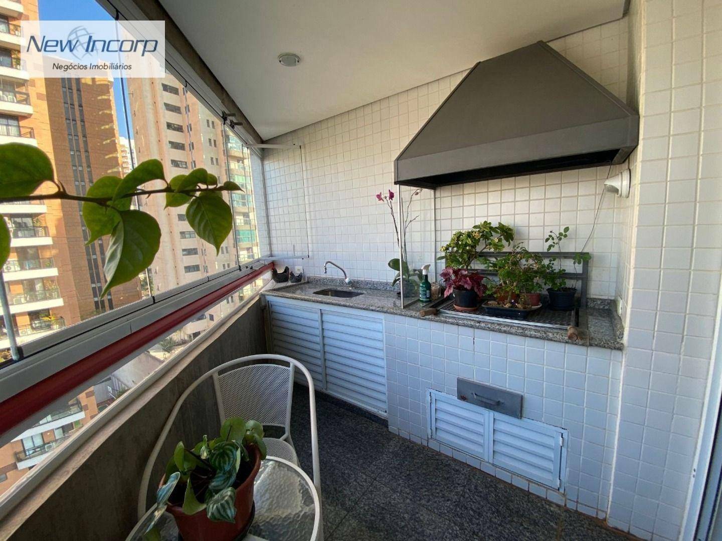 Apartamento à venda com 4 quartos, 210m² - Foto 4