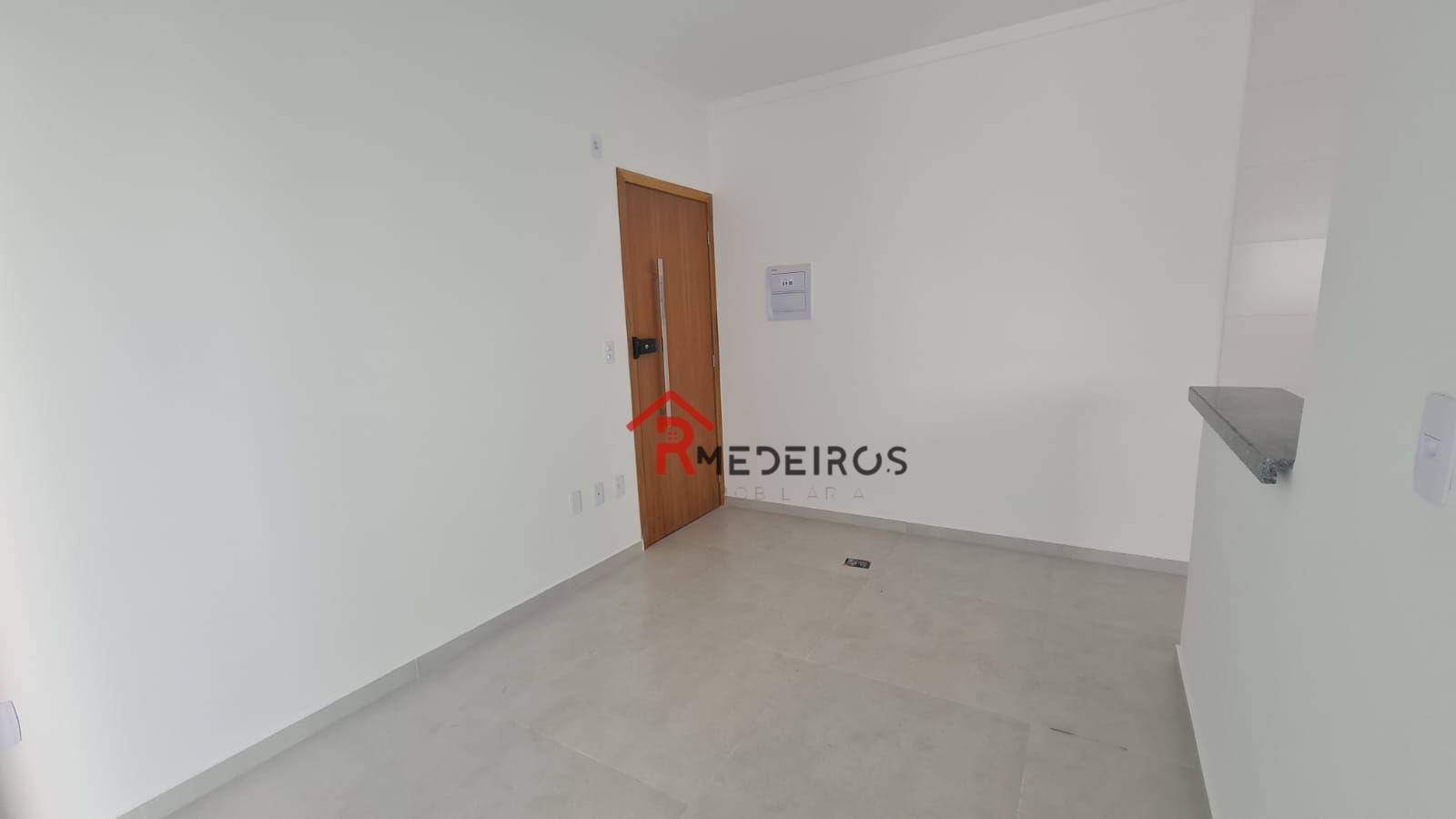 Apartamento à venda com 2 quartos, 77m² - Foto 3