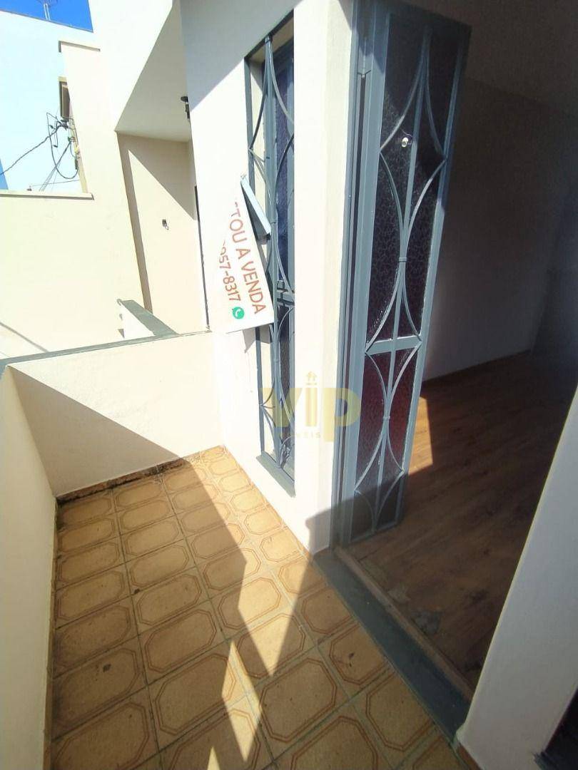 Casa à venda com 2 quartos, 200m² - Foto 3