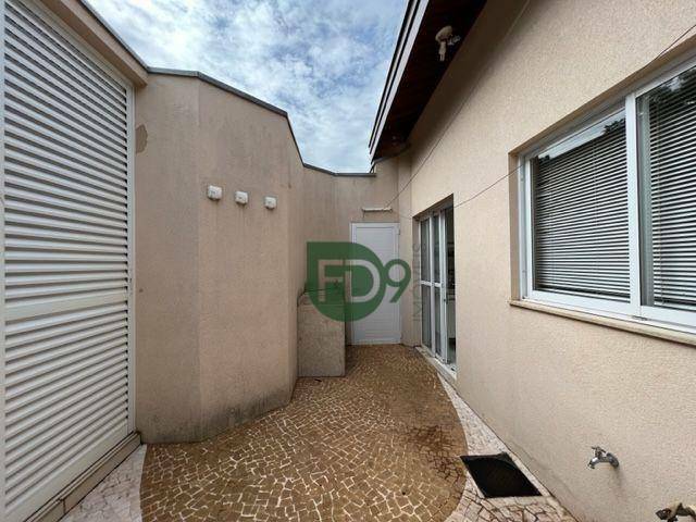 Casa à venda com 3 quartos, 220m² - Foto 40