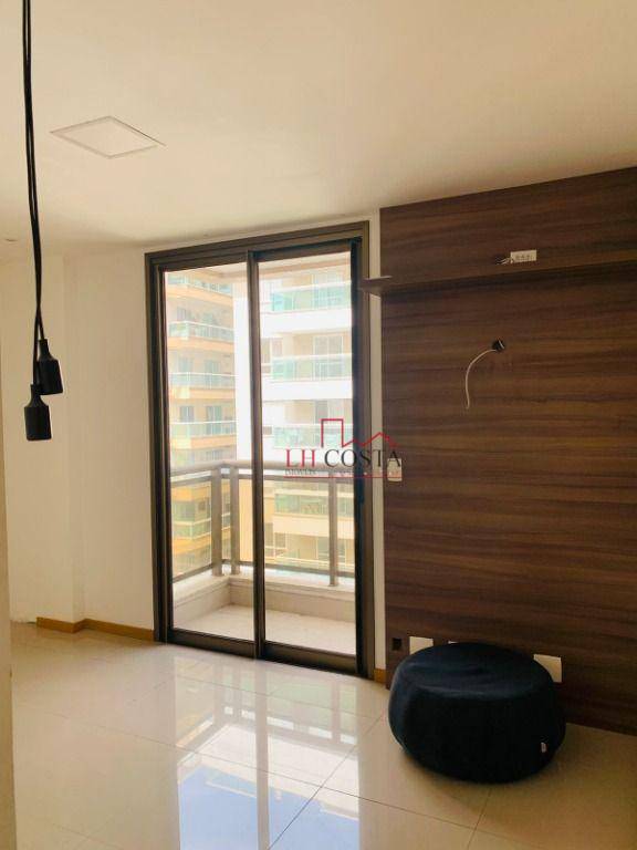 Apartamento à venda com 2 quartos, 67m² - Foto 9