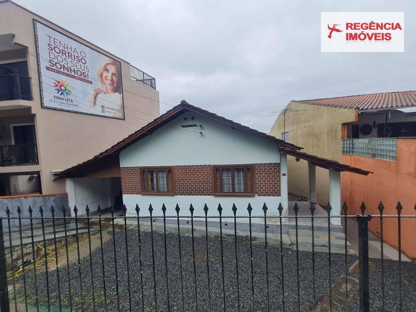 Casa à venda com 4 quartos, 150m² - Foto 3