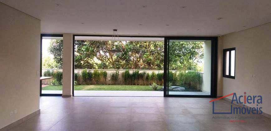 Casa para alugar com 4 quartos, 350m² - Foto 8