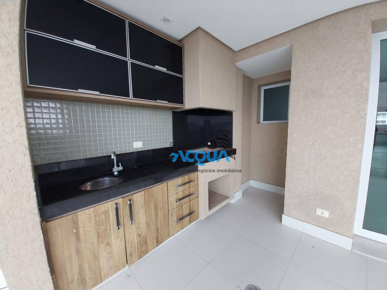 Apartamento à venda com 3 quartos, 175m² - Foto 2