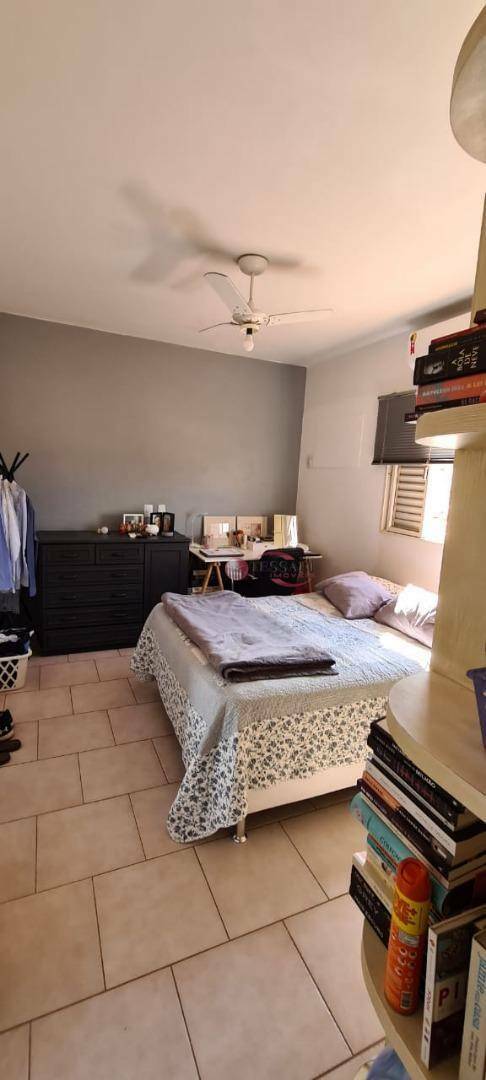 Casa à venda e aluguel com 3 quartos, 234m² - Foto 9