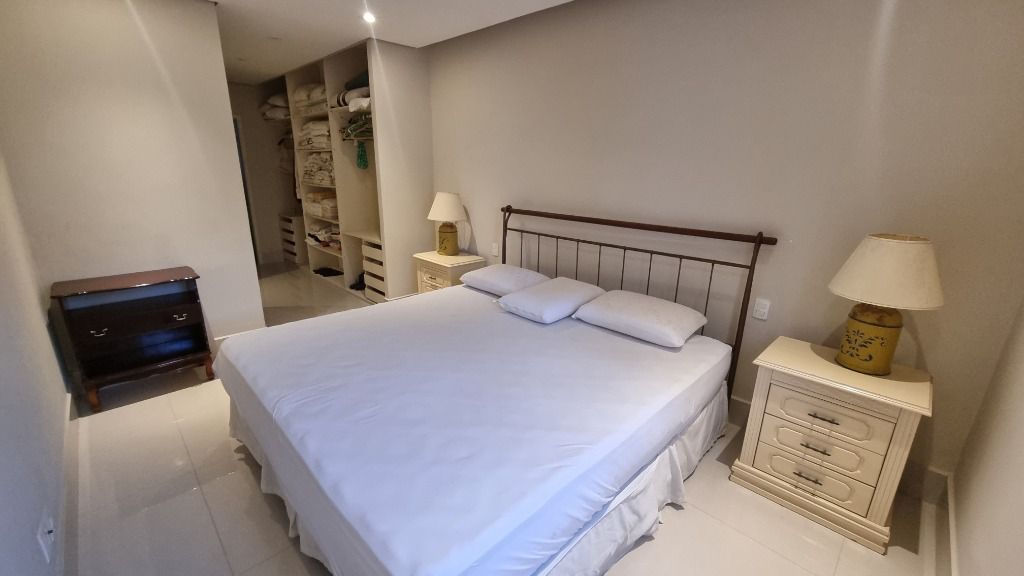 Apartamento à venda com 3 quartos, 180m² - Foto 16