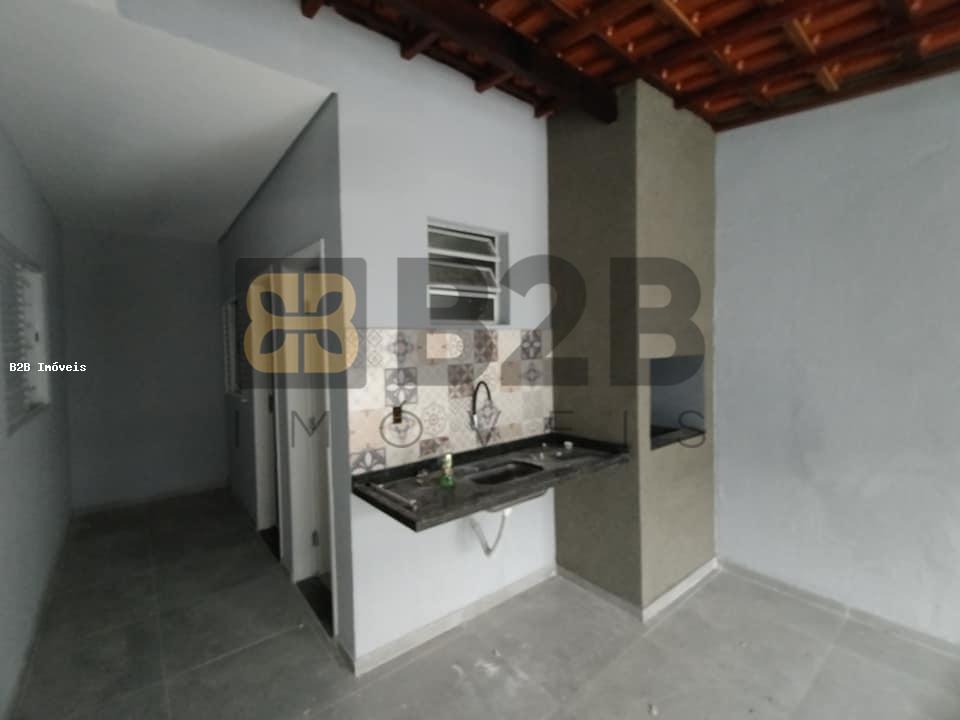 Casa à venda com 3 quartos, 111m² - Foto 4