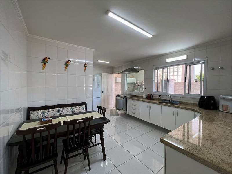 Casa de Condomínio à venda com 4 quartos, 400m² - Foto 21