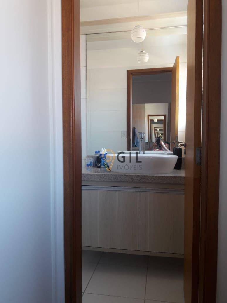 Apartamento à venda com 2 quartos, 74m² - Foto 2