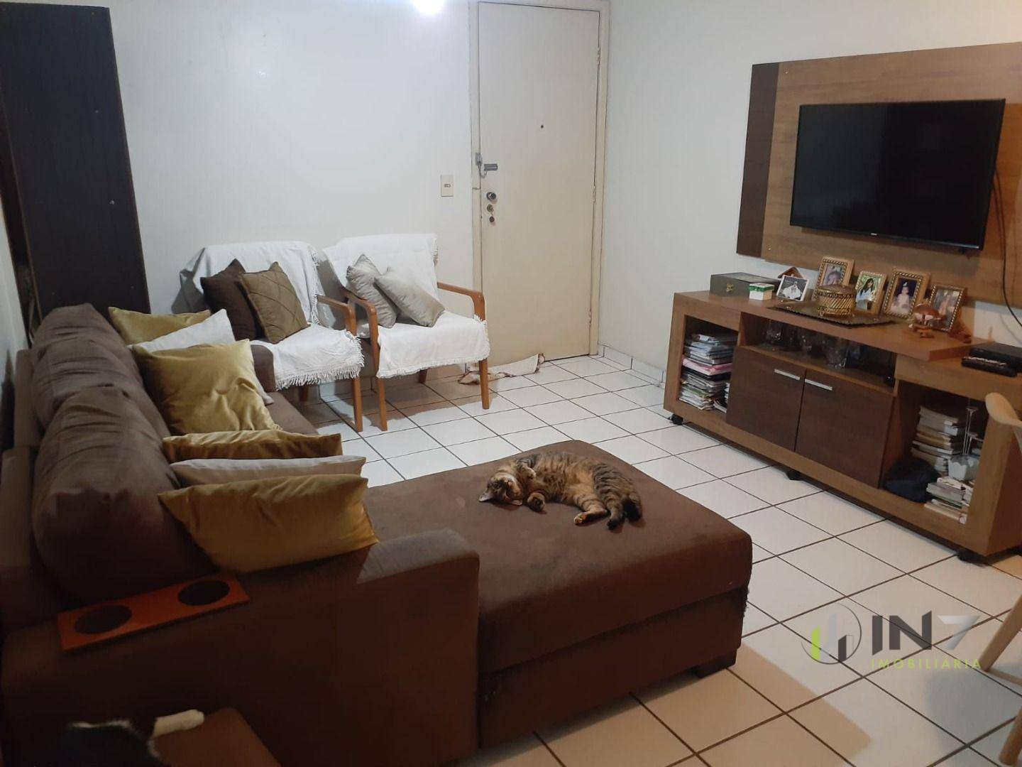 Apartamento à venda com 2 quartos, 64m² - Foto 4