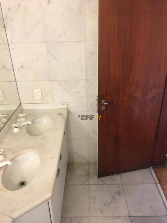 Apartamento à venda com 4 quartos, 245m² - Foto 11