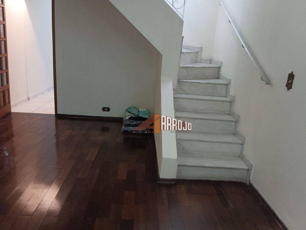 Sobrado à venda com 3 quartos, 200m² - Foto 14