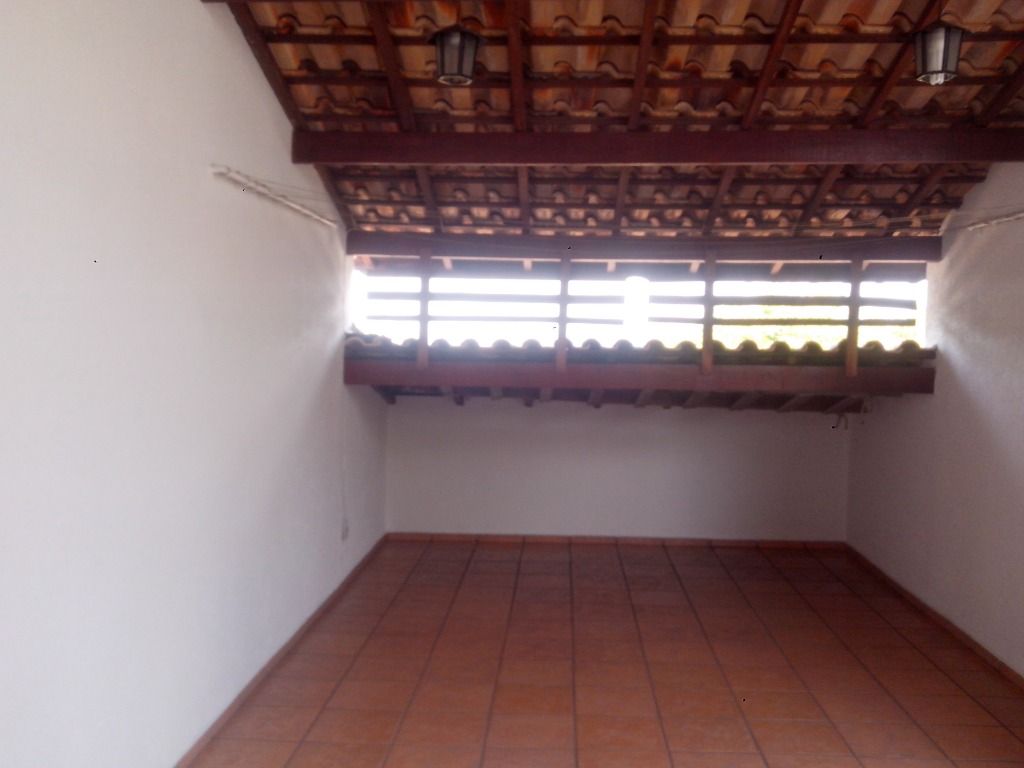 Sobrado à venda com 7 quartos, 300m² - Foto 27