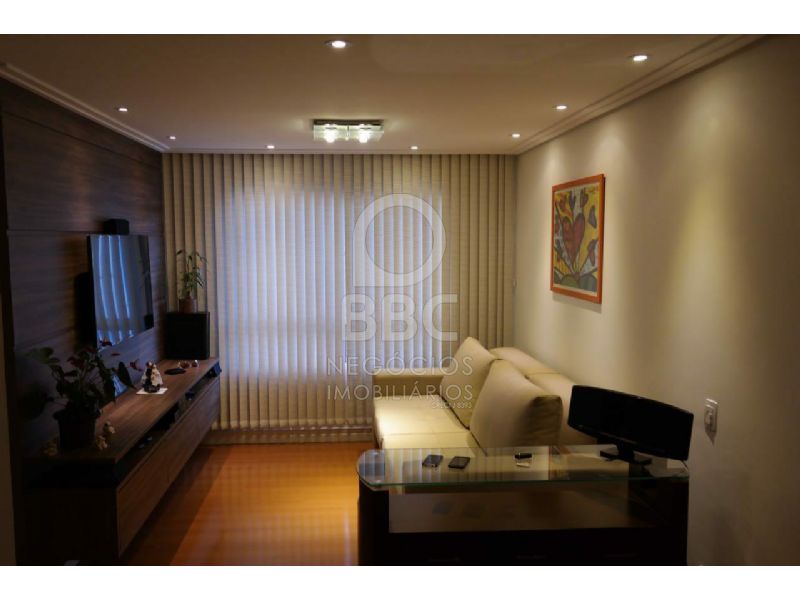 Apartamento à venda com 2 quartos, 62m² - Foto 2