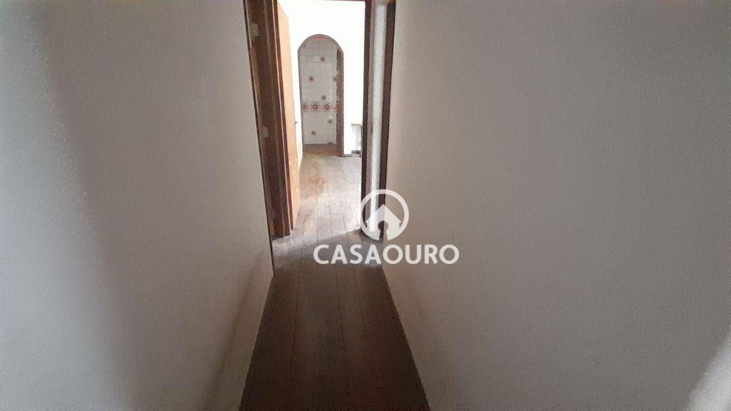 Casa à venda com 6 quartos, 400m² - Foto 13