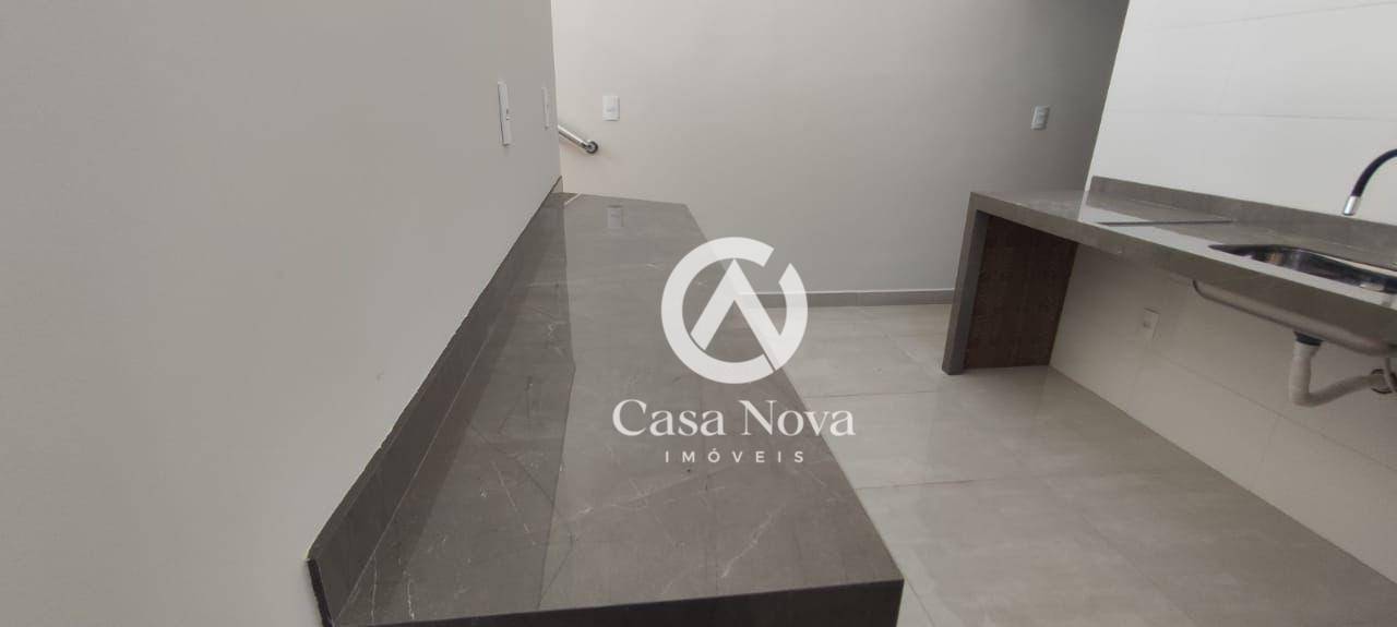 Casa à venda com 3 quartos, 137m² - Foto 4