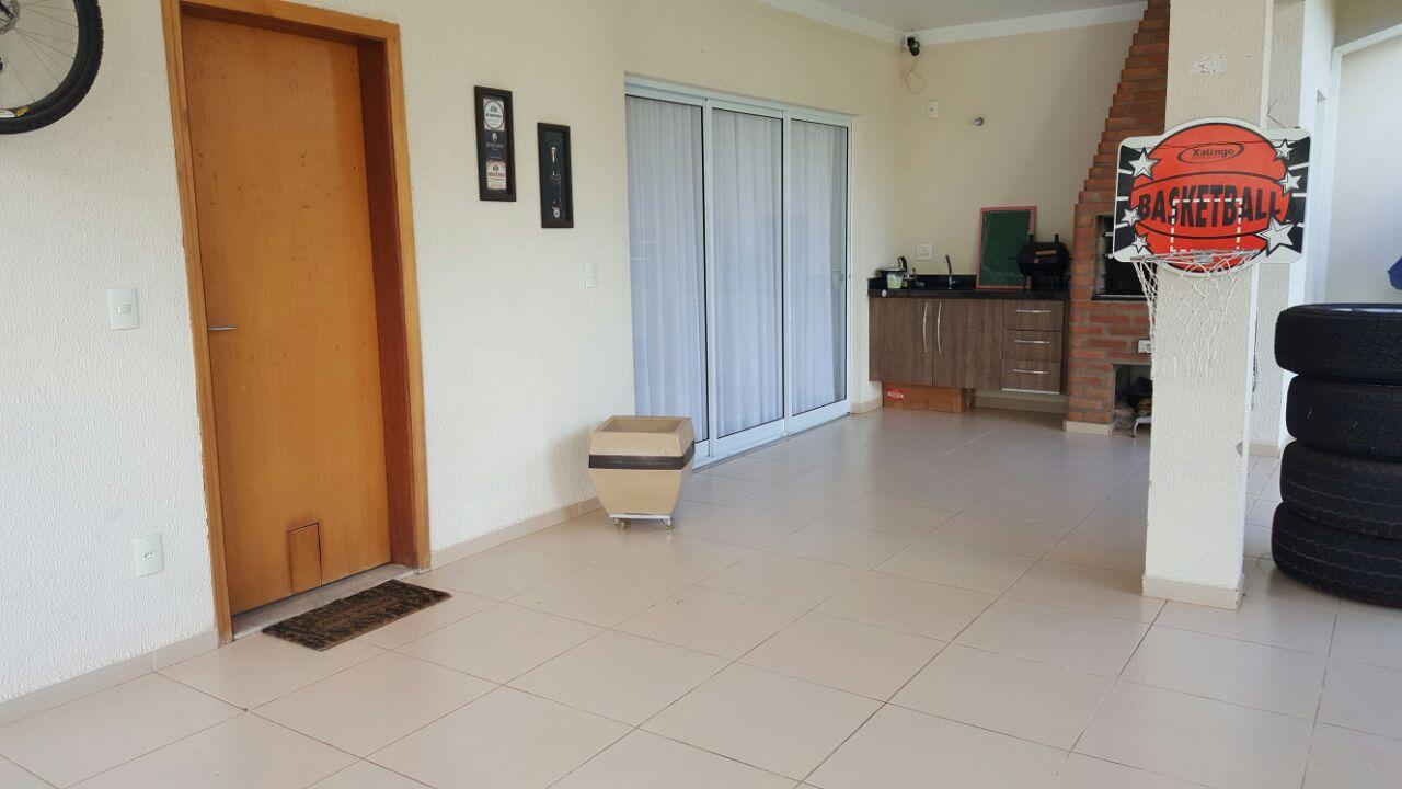 Casa de Condomínio à venda com 3 quartos, 180m² - Foto 3