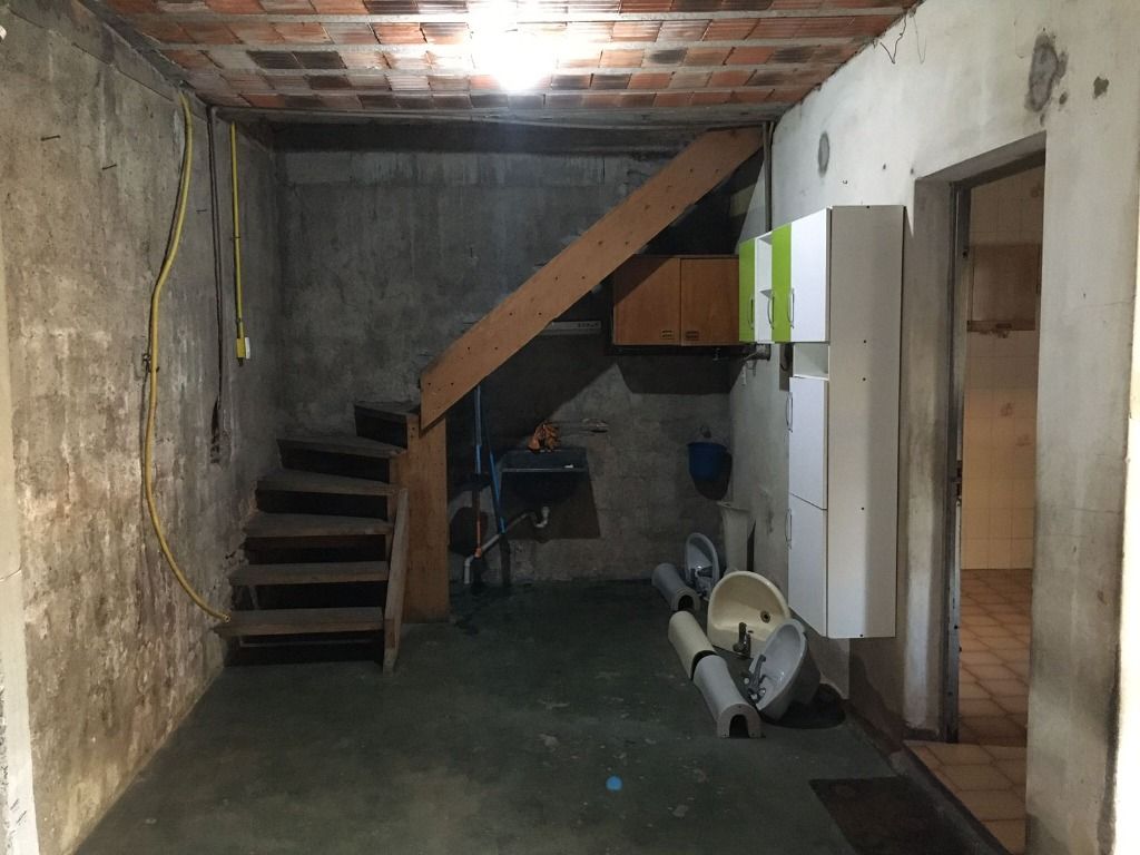 Casa à venda com 4 quartos, 180m² - Foto 4