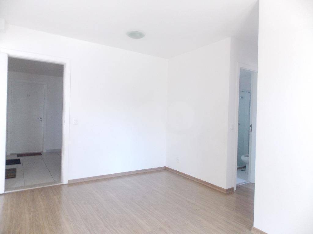 Apartamento para alugar com 2 quartos, 53m² - Foto 5