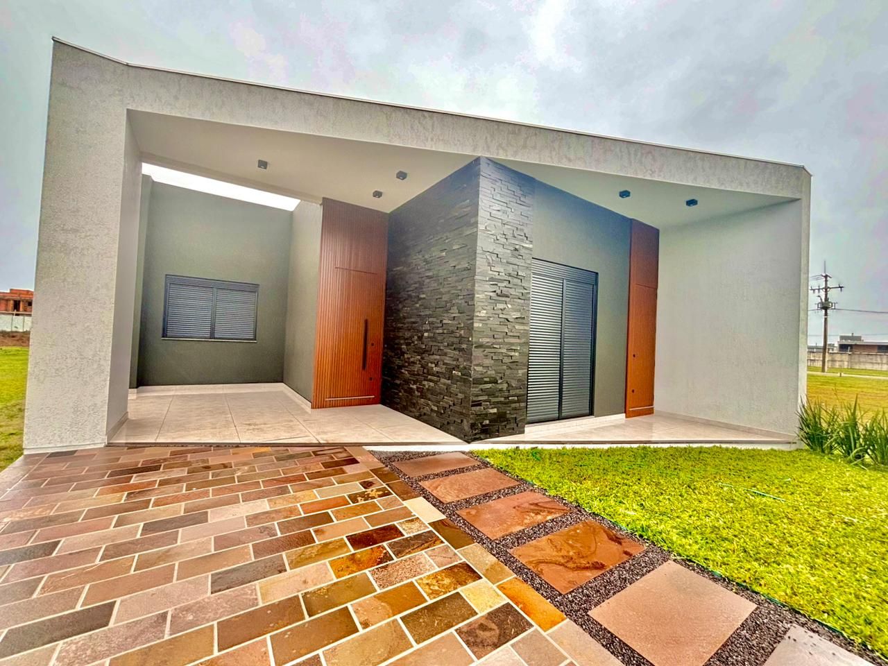 Casa de Condomínio à venda com 3 quartos, 168m² - Foto 1