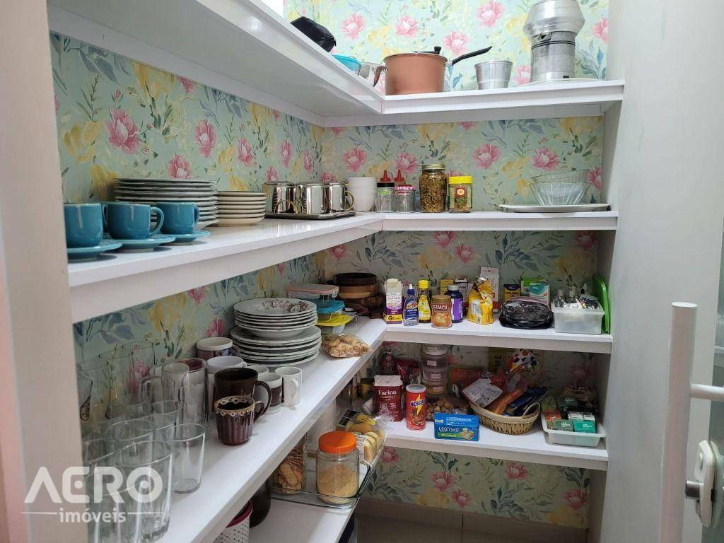 Casa de Condomínio à venda com 3 quartos, 210m² - Foto 11
