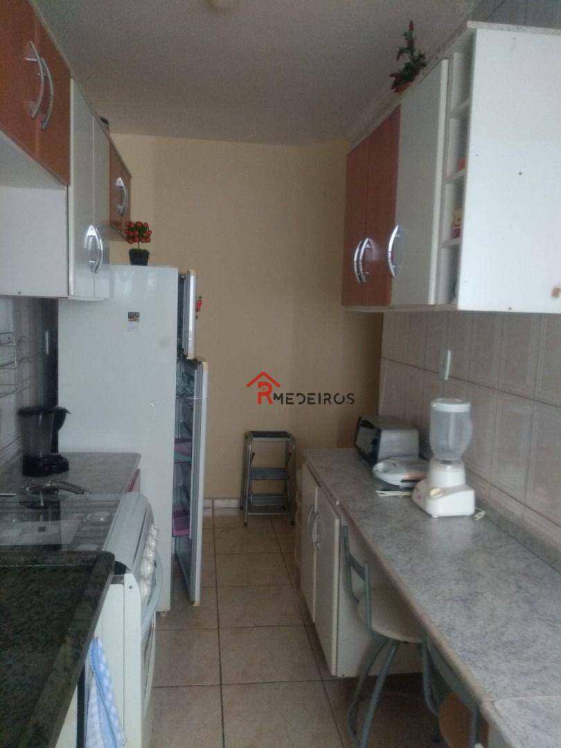 Apartamento à venda com 1 quarto, 40m² - Foto 6