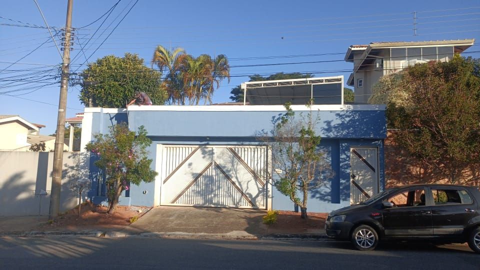 Casa de Condomínio à venda com 4 quartos, 200m² - Foto 1