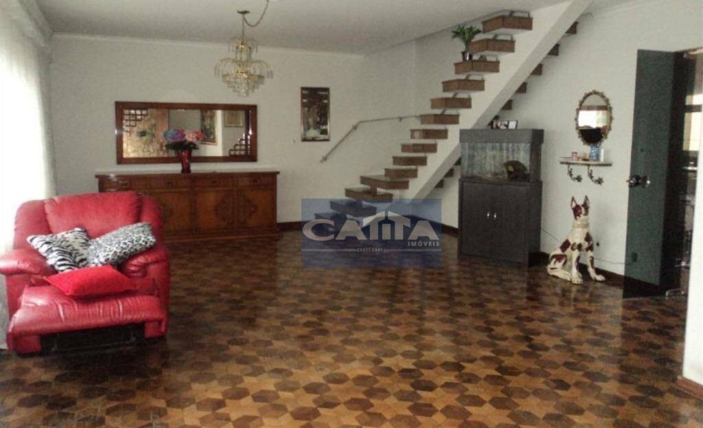 Sobrado à venda com 3 quartos, 257m² - Foto 1