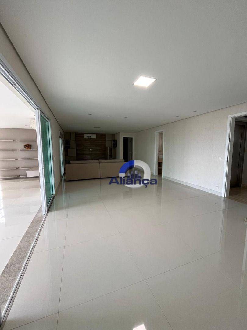 Apartamento à venda com 3 quartos, 220m² - Foto 22