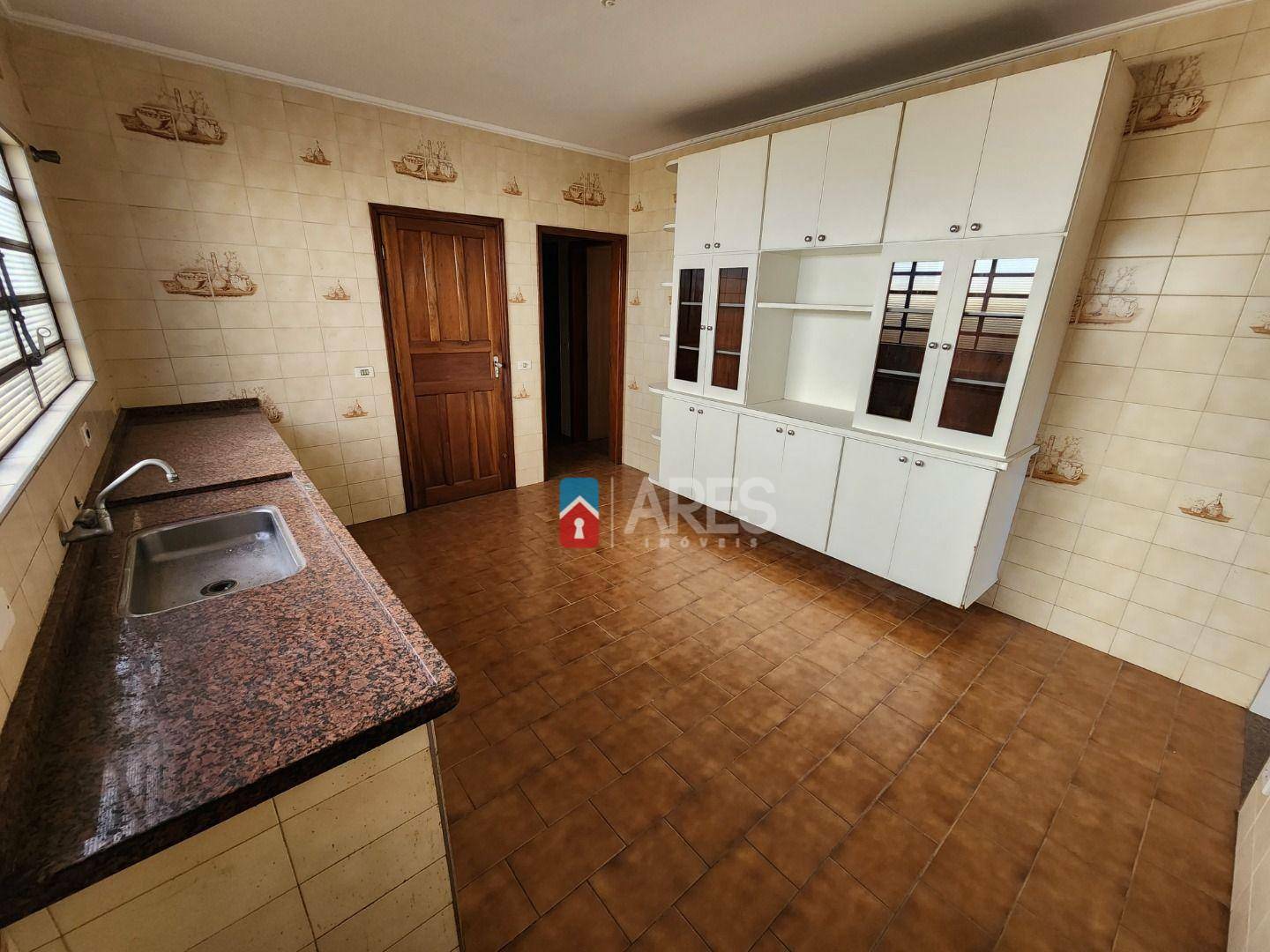 Casa à venda com 4 quartos, 167m² - Foto 9