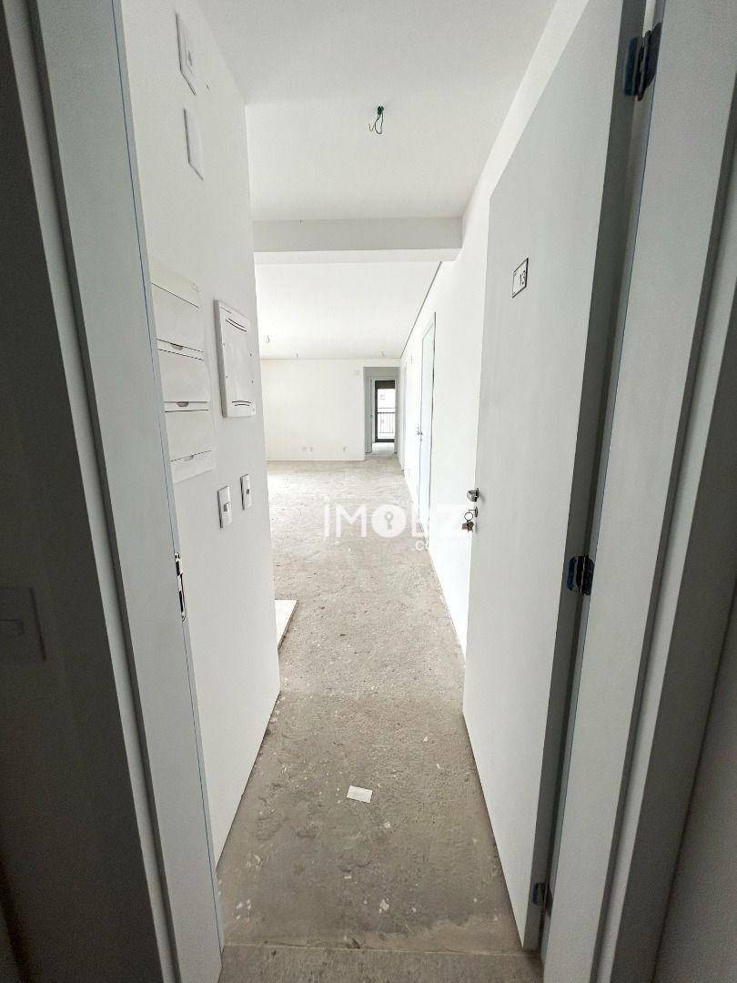 Apartamento à venda com 2 quartos, 230m² - Foto 2