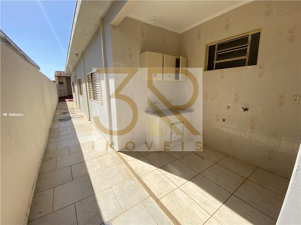 Casa à venda com 3 quartos, 270m² - Foto 8