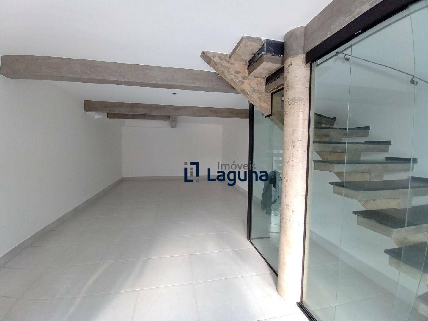 Sobrado à venda com 3 quartos, 170m² - Foto 2