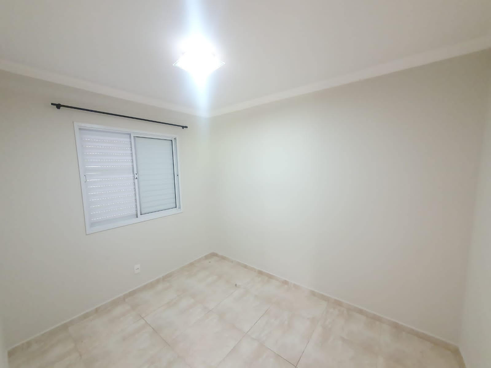 Apartamento à venda com 2 quartos, 65m² - Foto 3