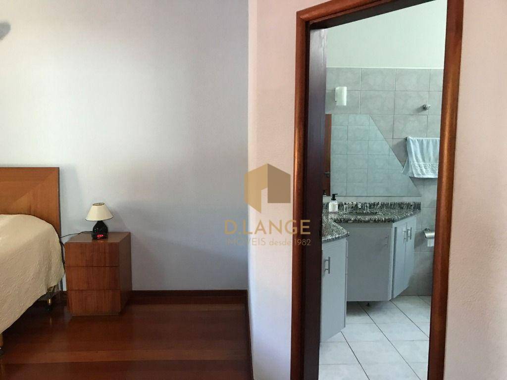 Casa à venda com 4 quartos, 338m² - Foto 11