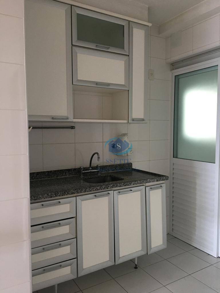 Apartamento à venda com 2 quartos, 67m² - Foto 5