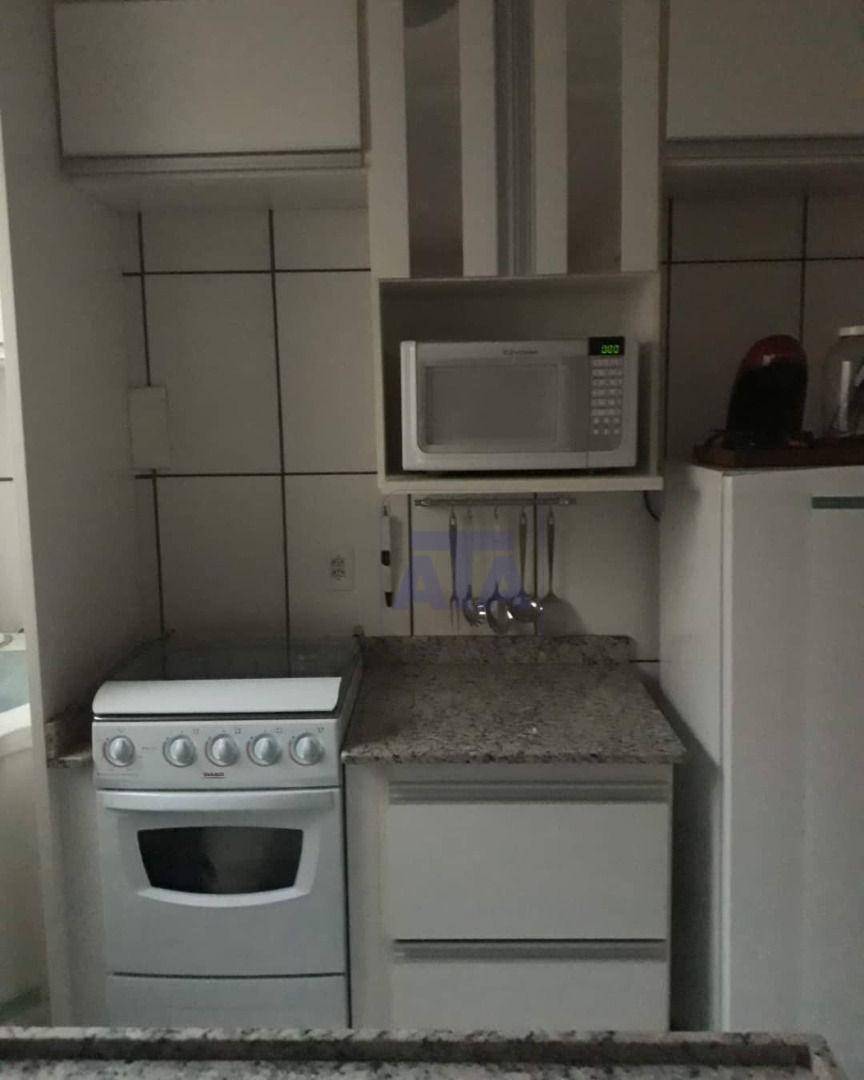 Apartamento à venda com 2 quartos, 65m² - Foto 4