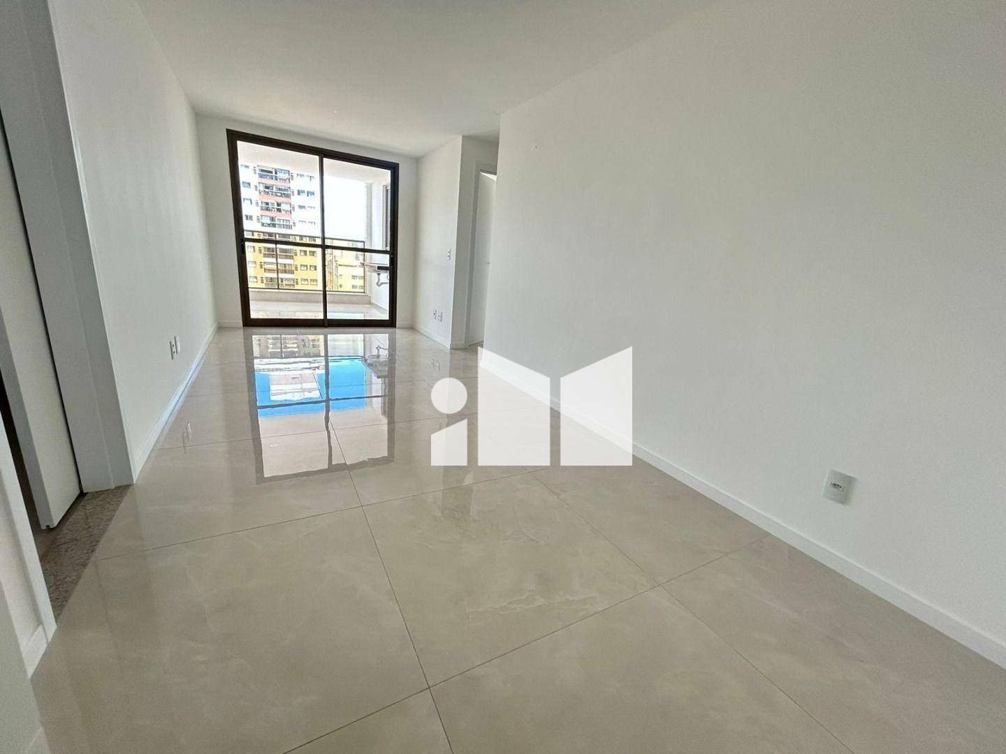 Apartamento à venda com 2 quartos, 85m² - Foto 2