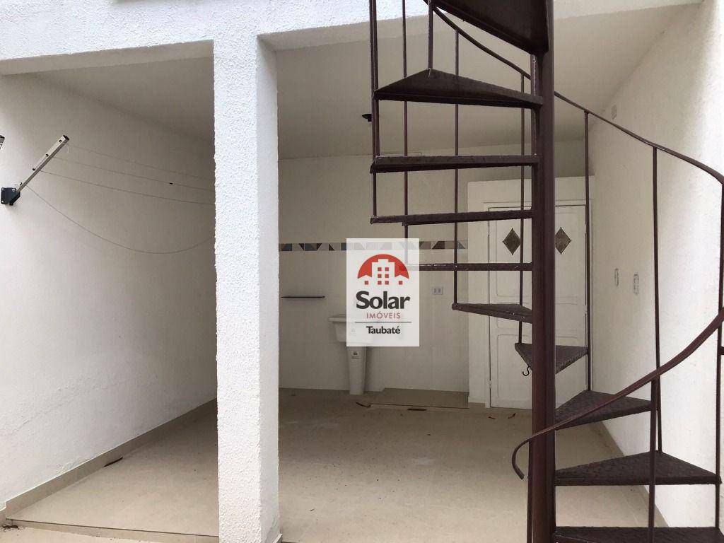 Casa para alugar com 2 quartos, 65m² - Foto 13