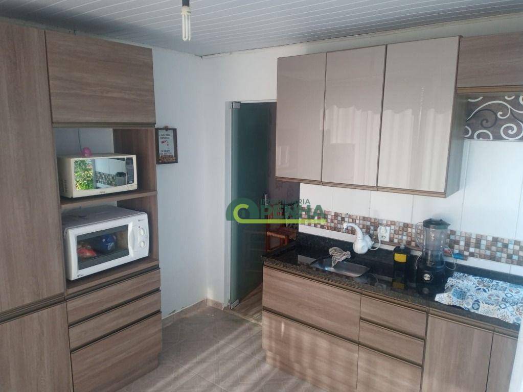 Casa à venda com 2 quartos, 69m² - Foto 4