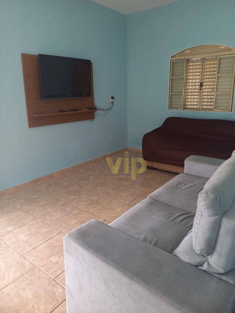 Chácara à venda com 2 quartos, 200m² - Foto 3