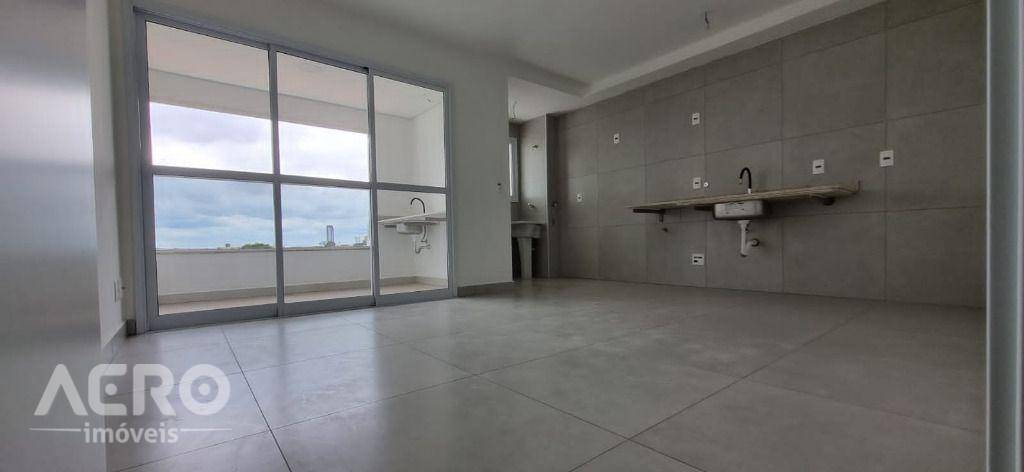 Apartamento à venda com 2 quartos, 64m² - Foto 3